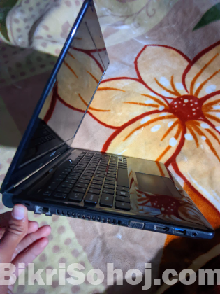 Acer Aspire E1-472 Core-i5 laptop